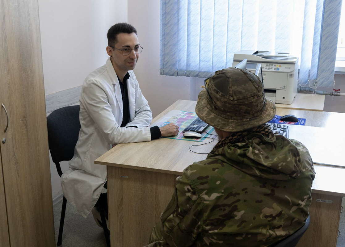 Медогляд та лікування без черг - як у Запоріжжі допомагають ветеранам подбати про своє здоров'я