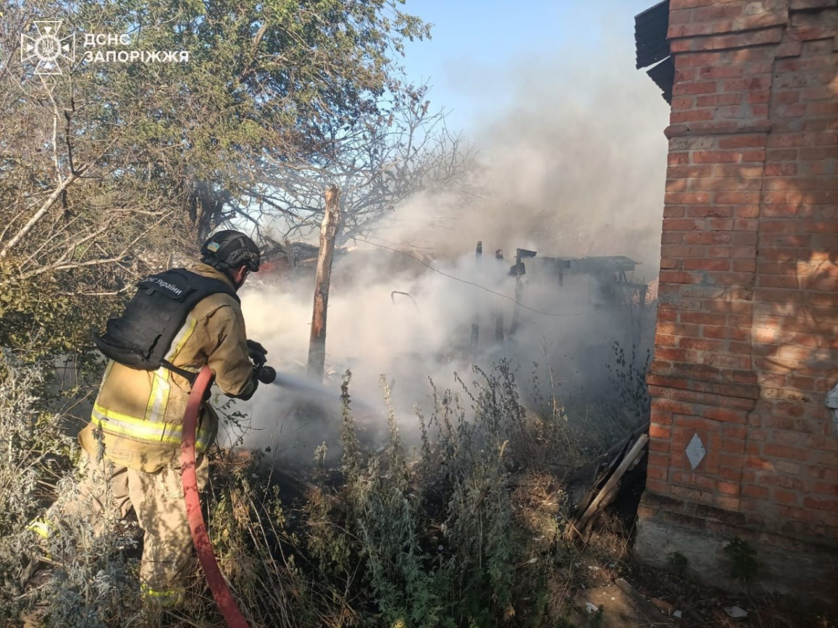 Росіяни завдали понад 400 ударів - у Пологівському районі Запорізької області постраждали троє людей (фото)