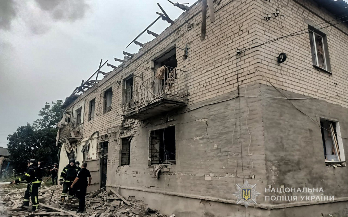 Внаслідок ворожих обстрілів на Запоріжжі троє людей дістали поранень, фото: Нацполіція