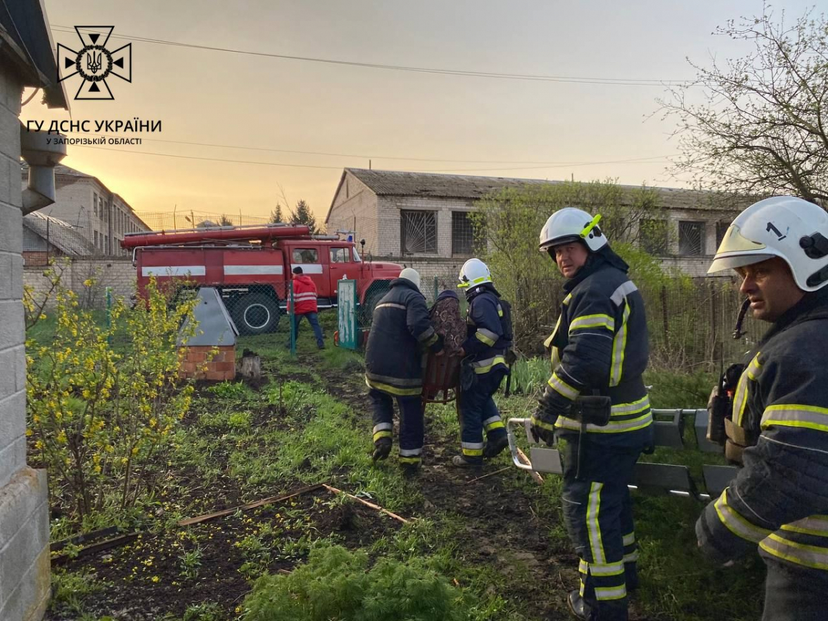 Внаслідок ворожого ракетного удара по Запорізькому району у Великодню ніч постраждала 96-річна жінка (оновлено)