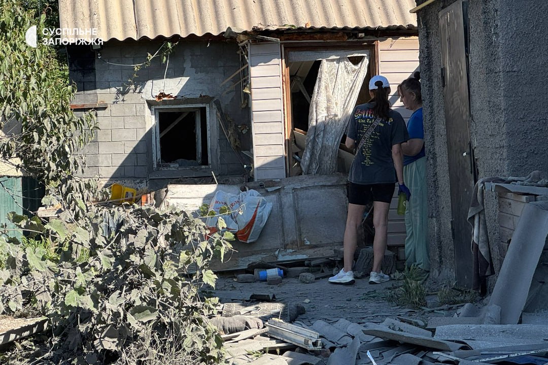 "Прокинулася від того, що на мене летить цегла": очевидці розповіли про нічні авіаудари по Запоріжжю (фото)