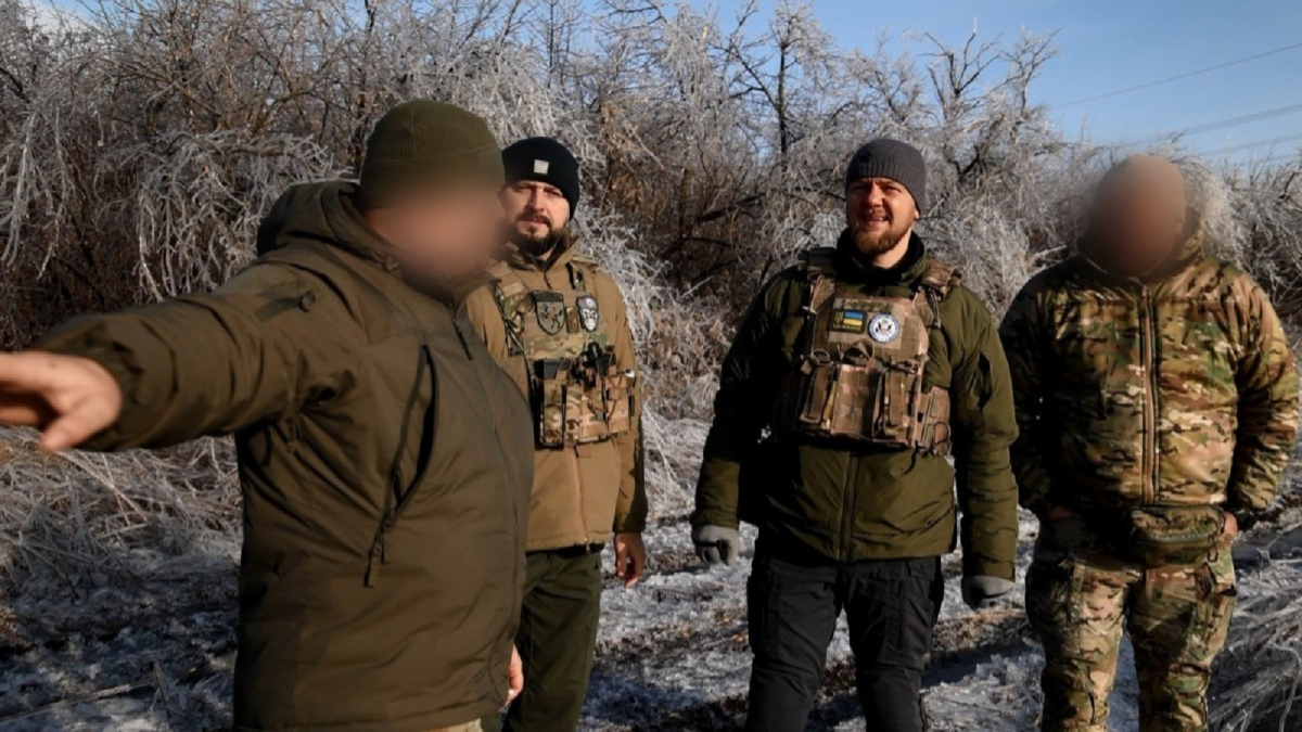 В режимі 24/7: Метінвест мобілізував ресурси та долучився до створення поясів оборони ЗСУ на Донеччині