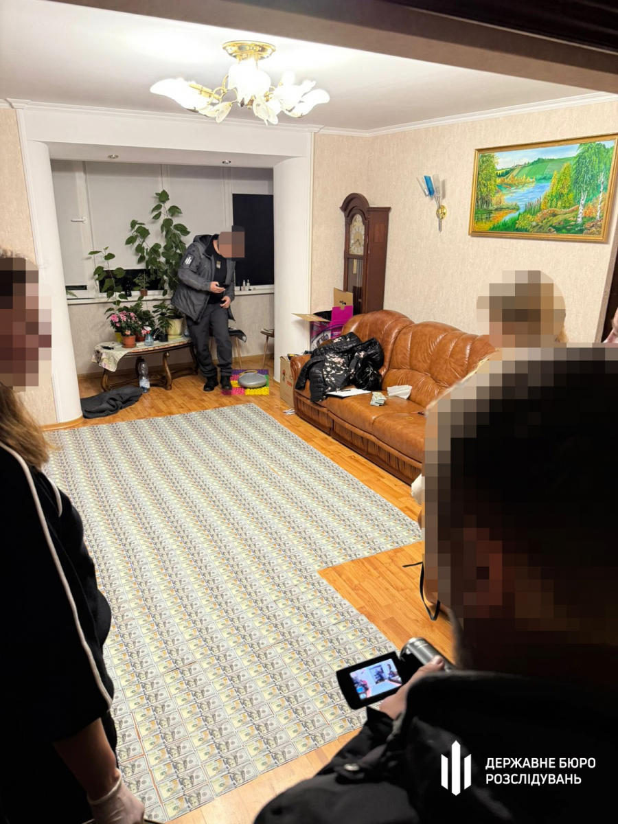 ДБР викрило схему втечі ухилянтів – запорізький правоохоронець організував «бізнес» на дезертирах (фото)