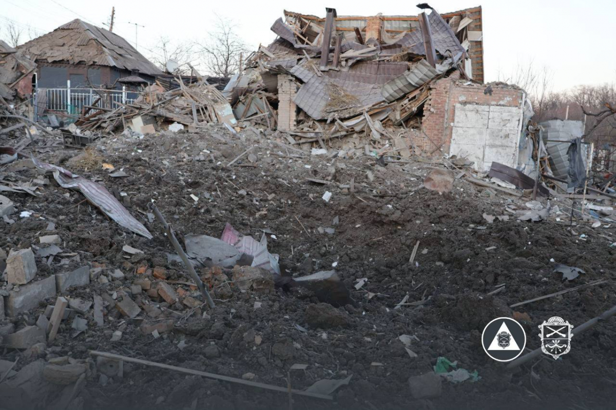 Ворог вдарив КАБами по Запоріжжю і Розумівці: поранені люди, розтрощені домівки та згорілі авто (фото, відео)