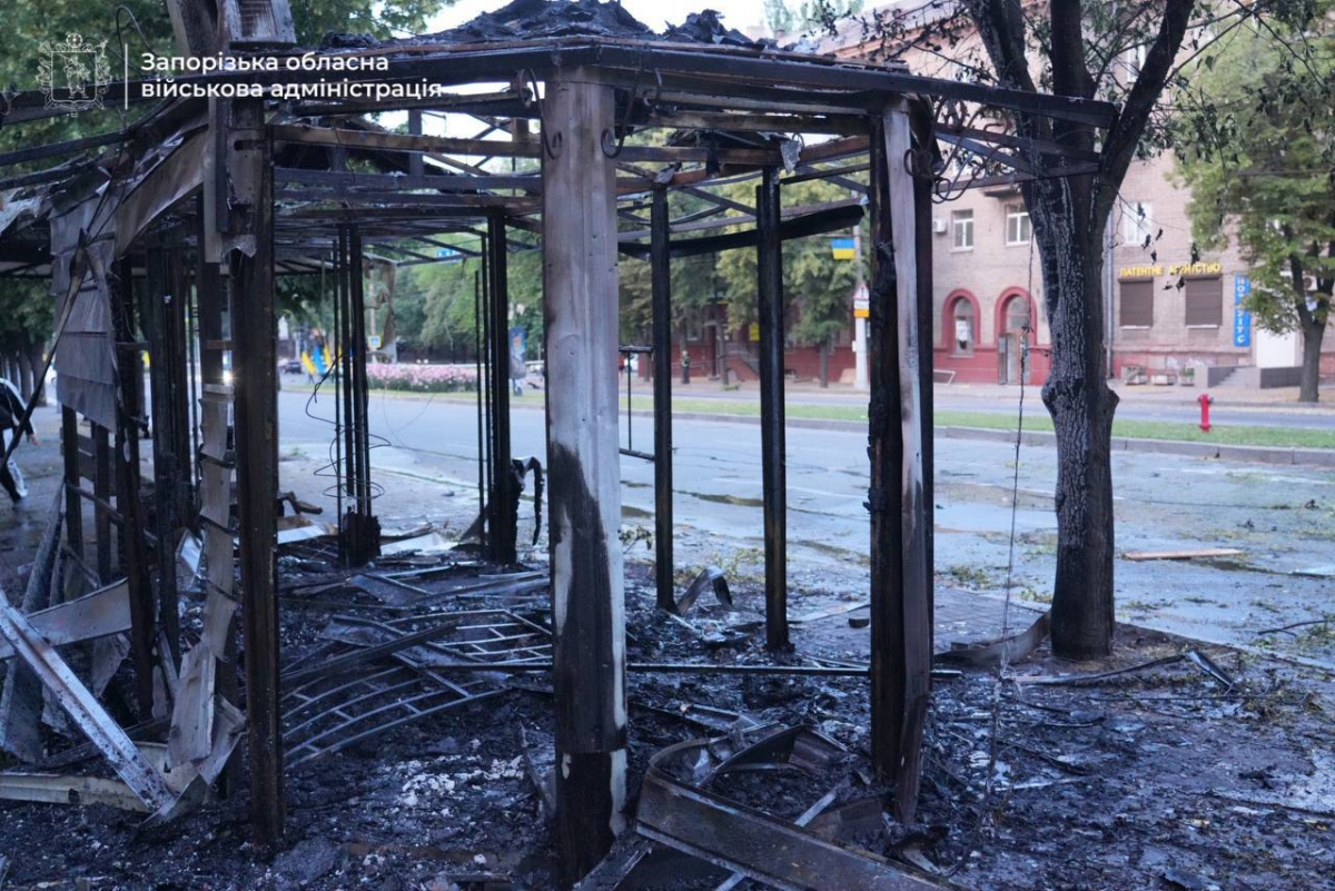 Дрони перетворили ніч на пекло – Запоріжжя атакували шахеди, є постраждалі (фото, відео)