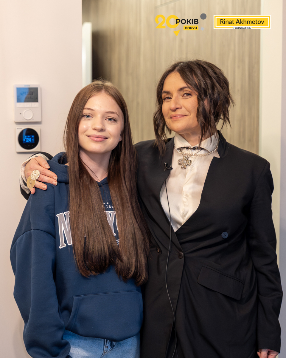 «Новий дім – нові можливості»: Яна Степаненко отримала квартиру від Ріната Ахметова