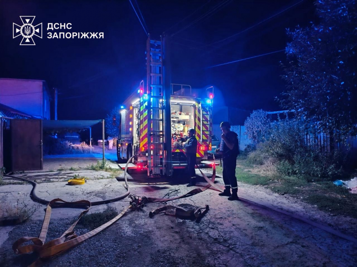 Били з РСЗВ та авіацією - росіяни обстріляли Запоріжжя та Запорізьки район, є загиблий та поранені (фото, відео)