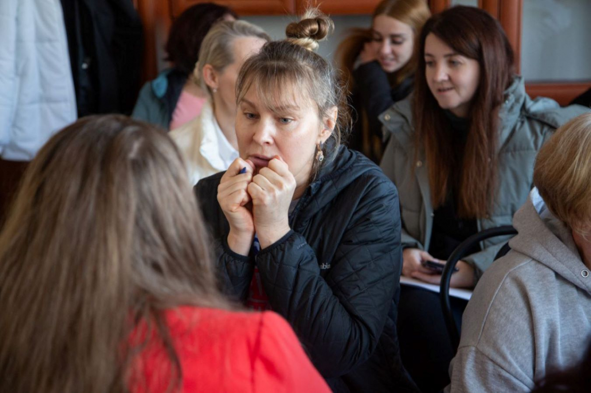 Зберігати самоконтроль у кризових ситуаціях: у запорізькому Опліч ХАБі пройшов корисний психологічний тренінг