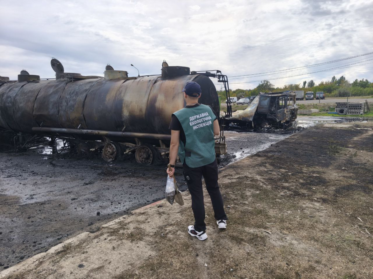 Наслідки нічного удару – у Запоріжжі екоінспекція перевірила, уражені обстрілами, райони (фото)