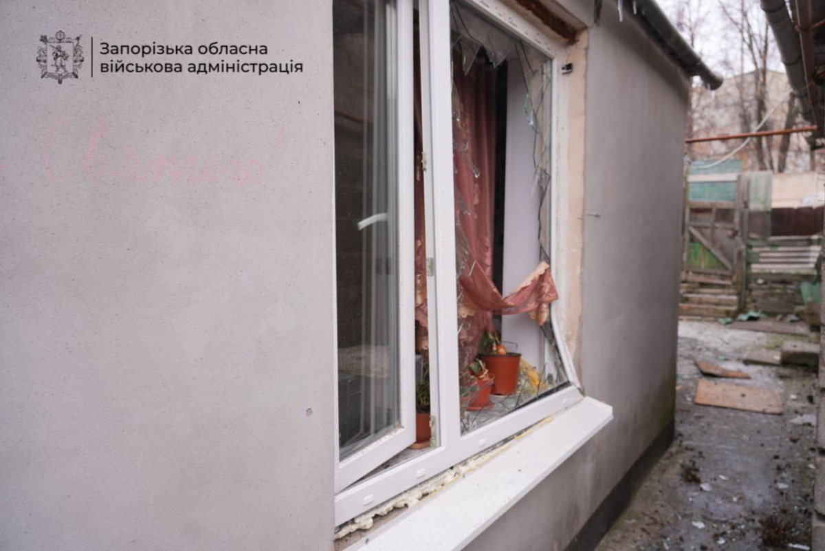 Вдень ворог атакував Запоріжжя і Запорізький район - загинула людина, є поранені