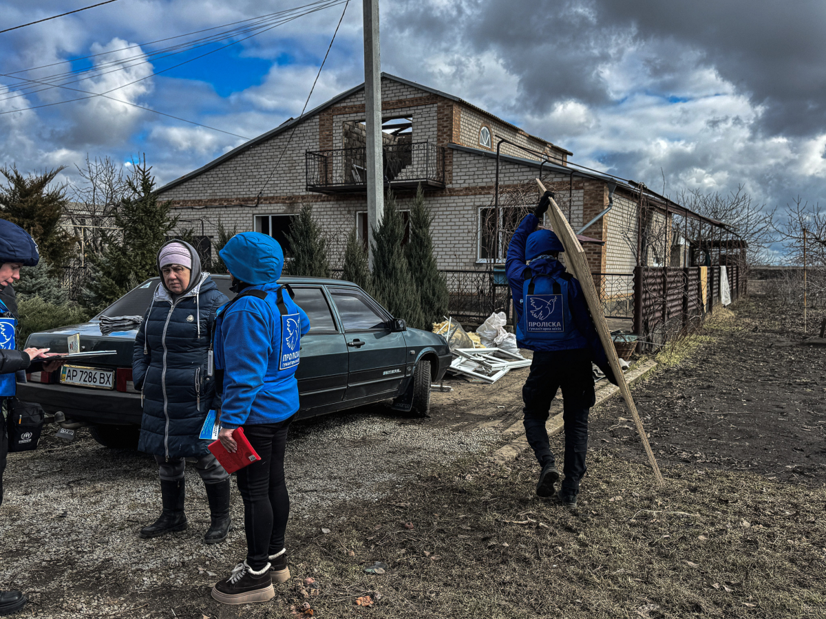 Вибух прогримів біля будинку: росіяни вночі атакували дронами Запорізький район (фото)