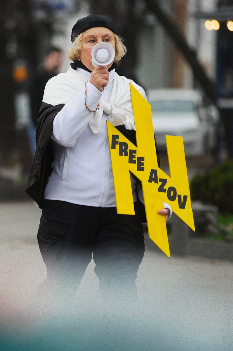 "Наш біль і наша надія" - у Запоріжжі провели автопробіг та акцію на підтримку військовополонених (фото)