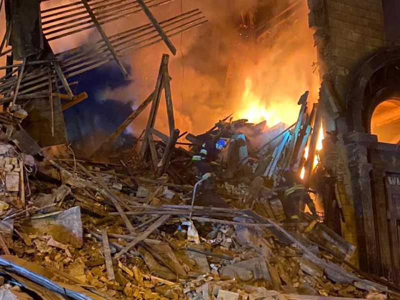 Як виглядають будинки у центрі Запоріжжя після нічного ракетного удару - фото