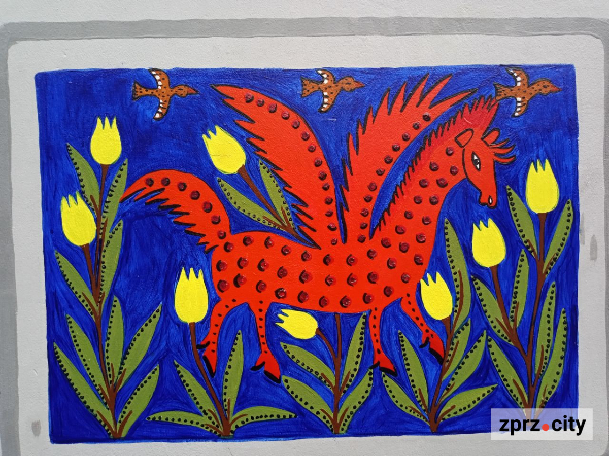 На запорізькій багатоповерхівці стало ще більше фантастичних звірів - фото