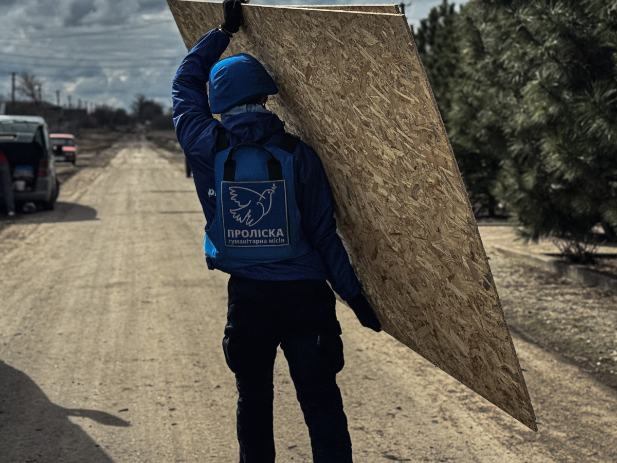 Вибух прогримів біля будинку: росіяни вночі атакували дронами Запорізький район (фото)