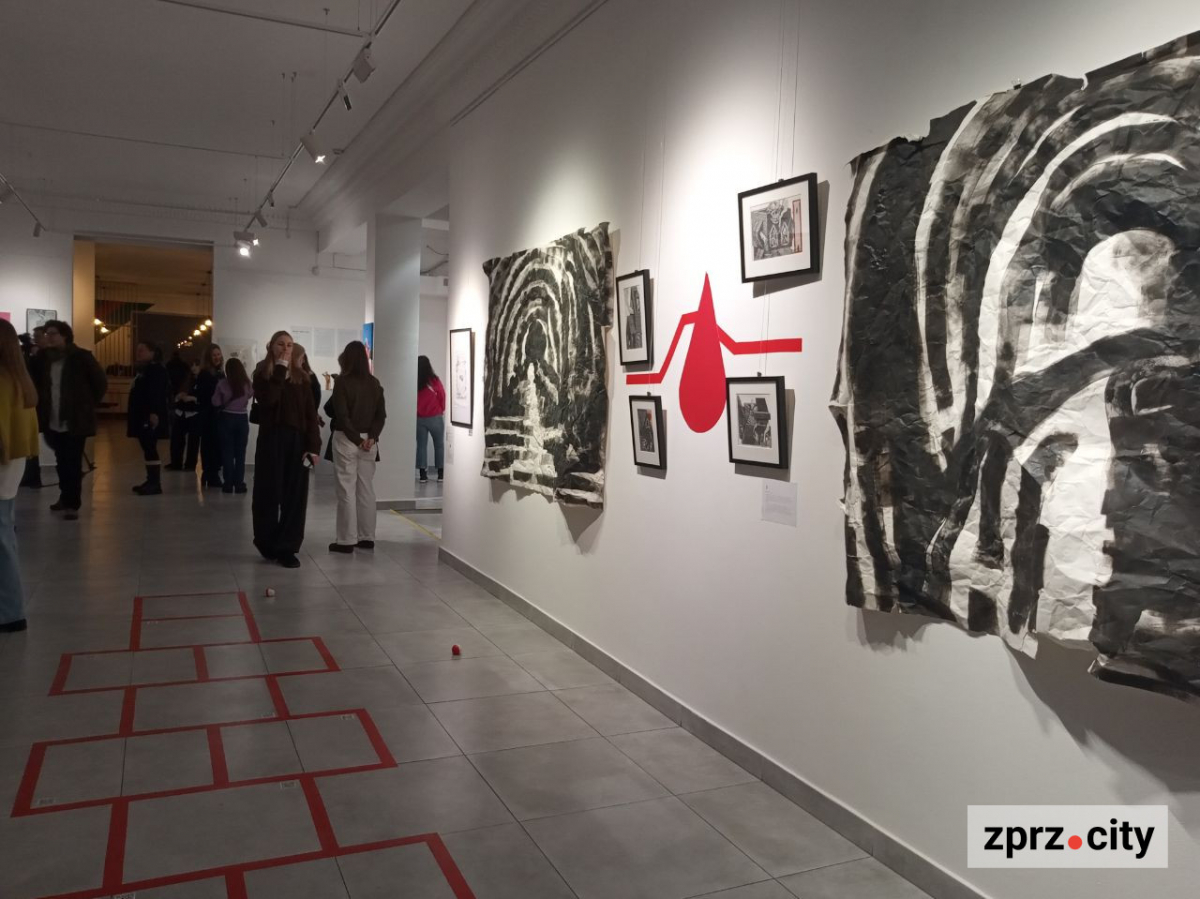 У Запоріжжі показали незвичайні скульптури та ще багато класних творів сучасного мистецтва - фото