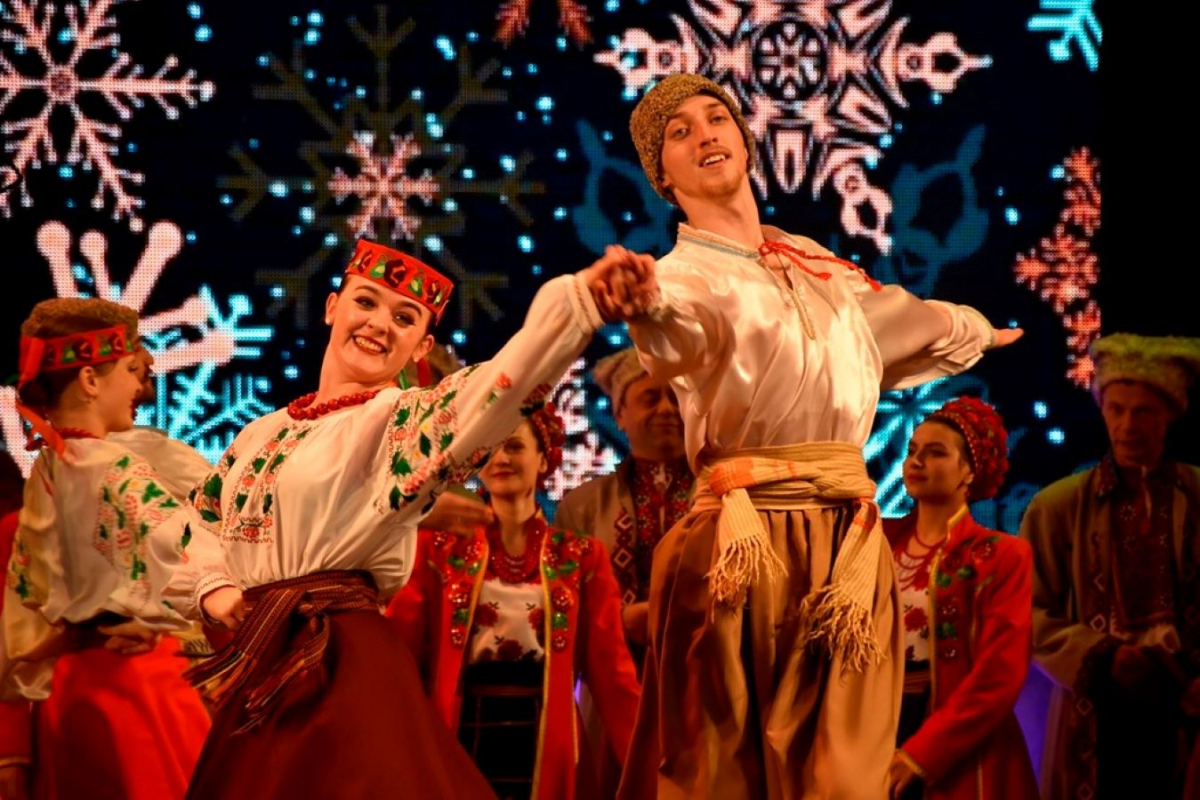 У Запорізькій обласній філармонії показали запальну прем'єру з українським колоритом - фото