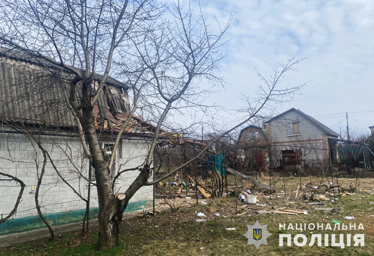 Під час ворожого обстрілу в селі Запорізької області поранили 85-річну жінку - які райони постраждали