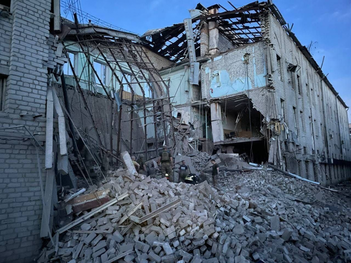 Росіяни атакували Запорізьку область РСЗВ та безпілотниками - постраждав чоловік