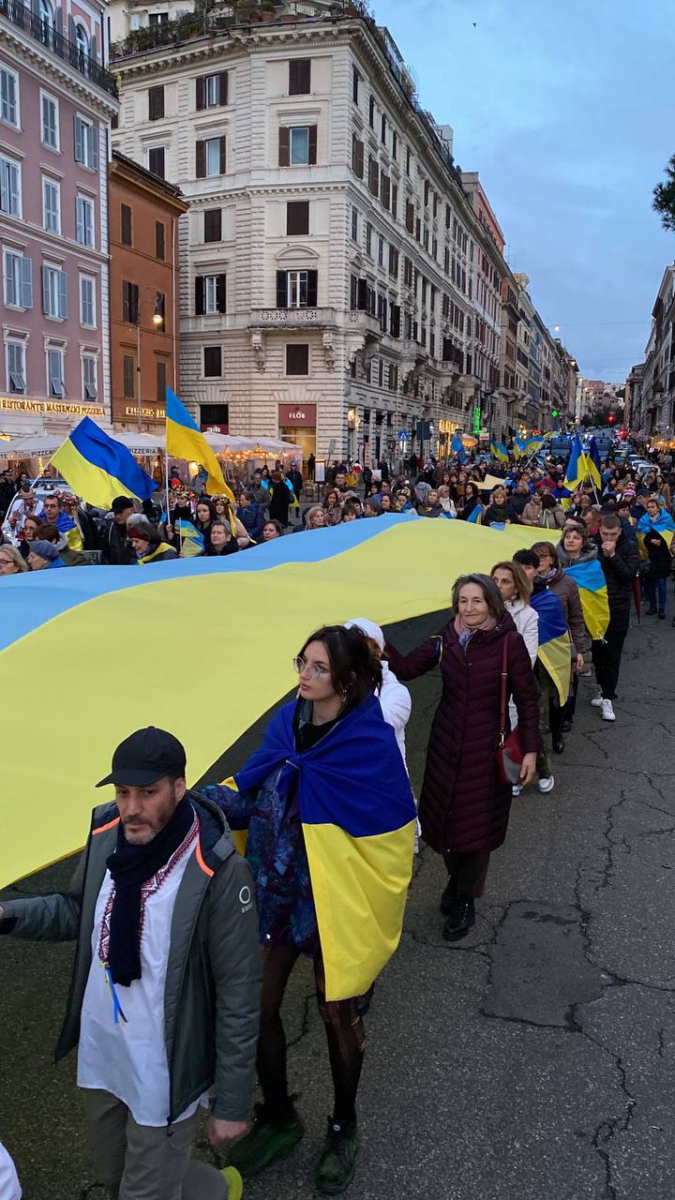 Мітинг при свічках, з прапорами у церкві – у різних країнах світу пройшли акції на підтримку України