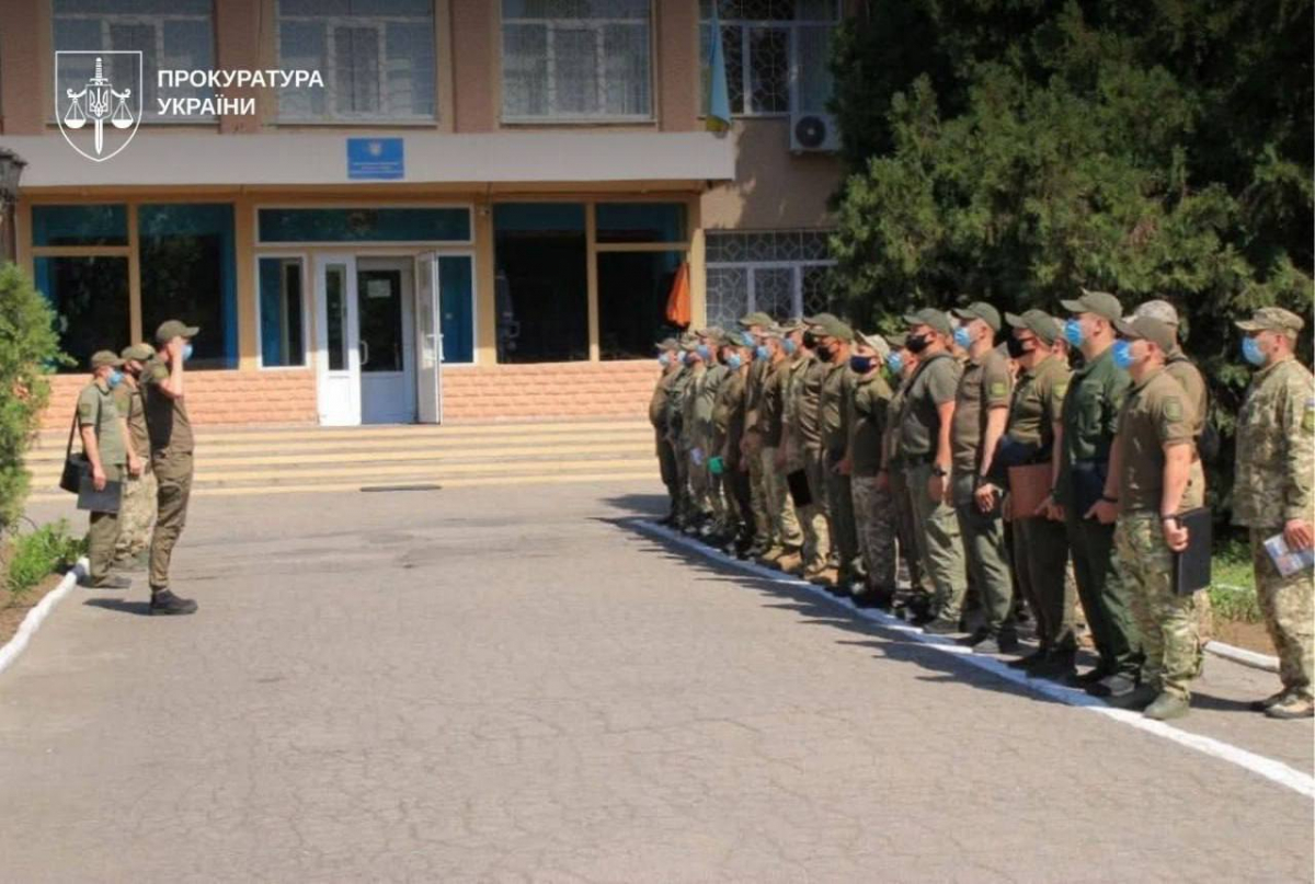 24 перебіжчика: державне бюро розслідувань повідомило підозру жителям Бердянська 