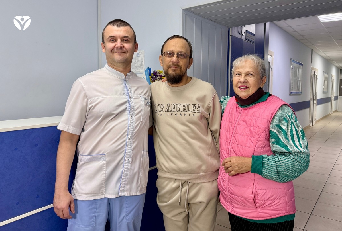 У Запоріжжі успішно пересадили нирку пацієнту після 10 років гемодіалізу (фото)