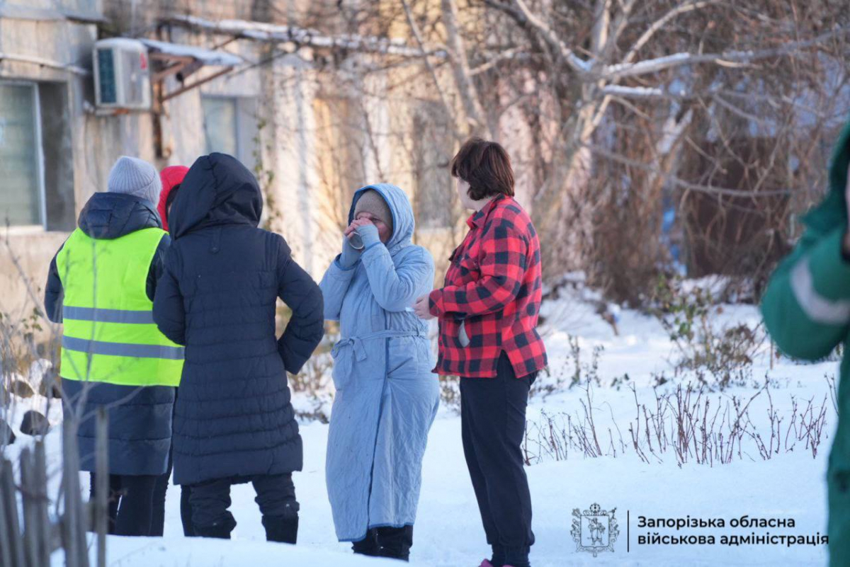 Напередодні Нового року ворог атакував Запоріжжя - фото наслідків