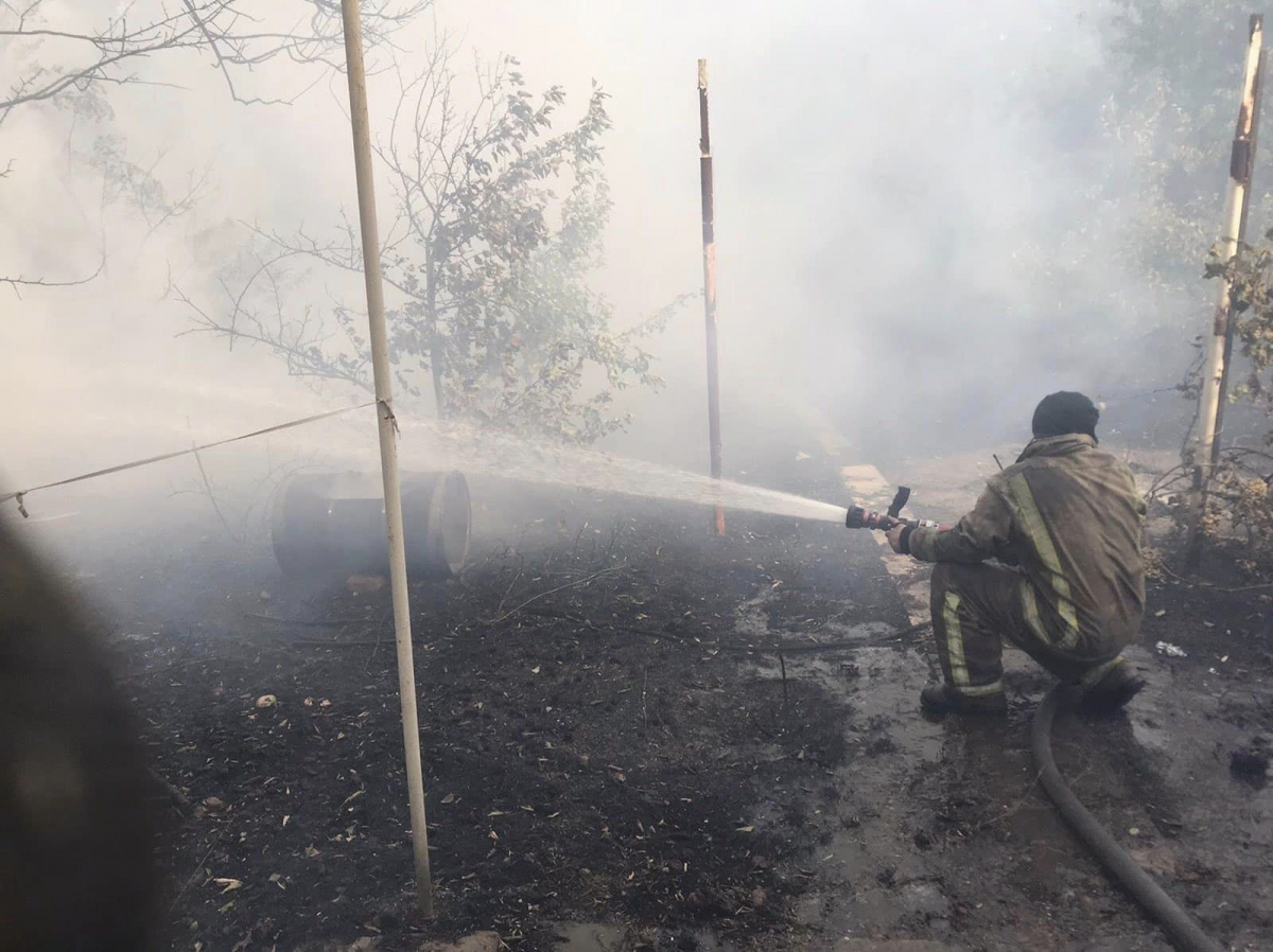 Горіли дачні будинки та городи  – у Запорізькому районі рятувальники три дні гасили вогонь (фото)