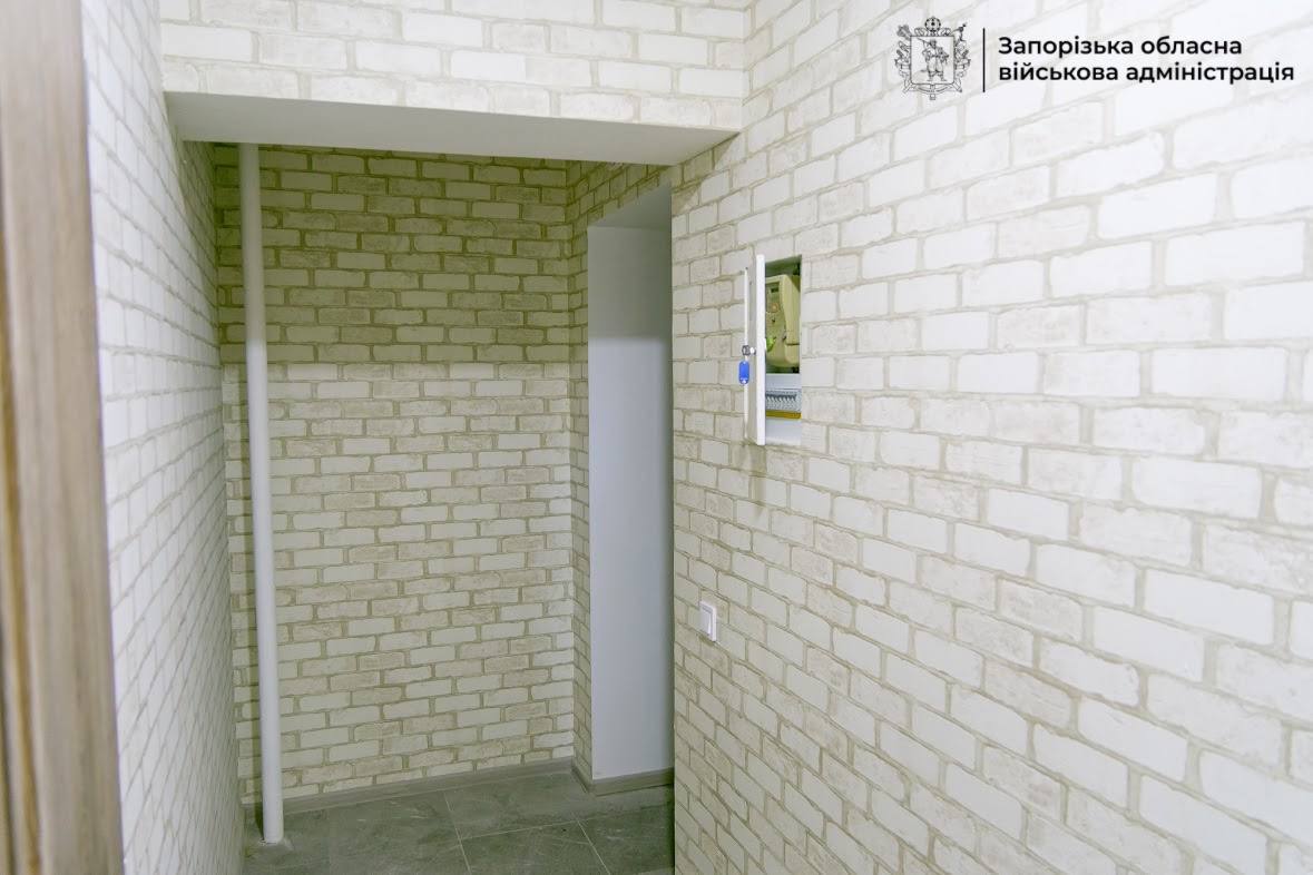Реконструкцію завершено: у Запоріжжі відновили будинок, який росіяни пошкодили тричі під час атак (фото)
