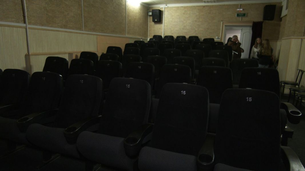 У запорізькому кінотеатрі можна сховатися під час повітряної тривоги, а у ПК - переночувати