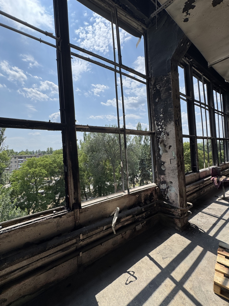Внаслідок атаки ворожих шахедів постраждало запорізьке підприємство - як воно виглядає (фото, відео)