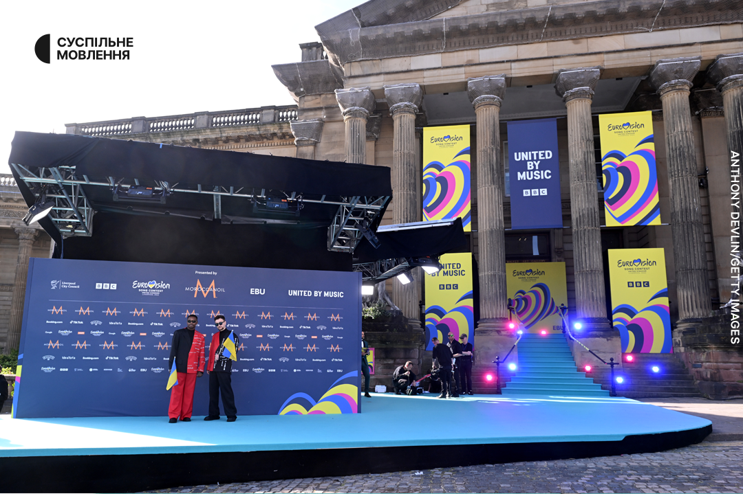 Гурт TVORCHI вийшов в незвичайних костюмах, що нагадали світу про війну - в Ліверпулі відкрили Євробачення