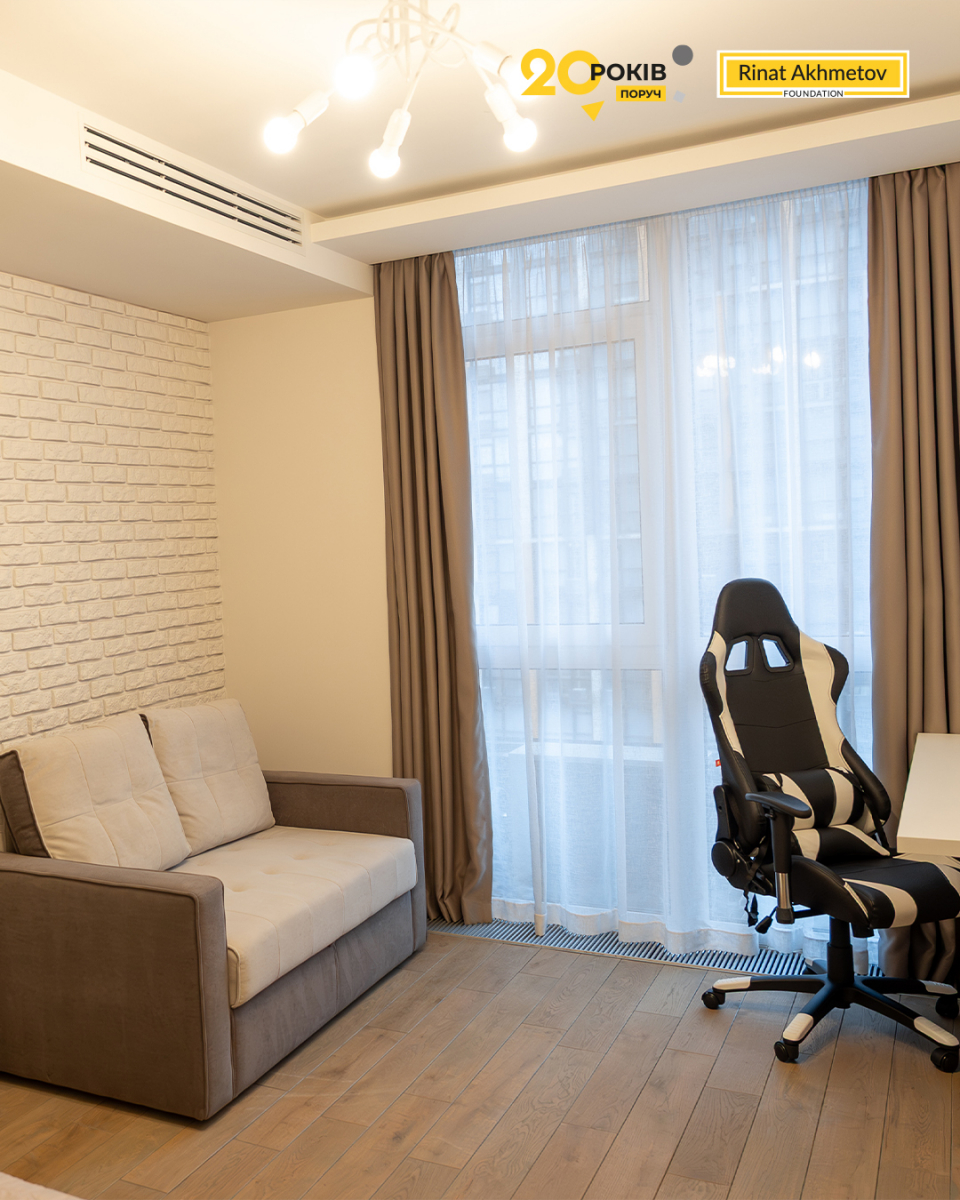 «Новий дім – нові можливості»: Яна Степаненко отримала квартиру від Ріната Ахметова