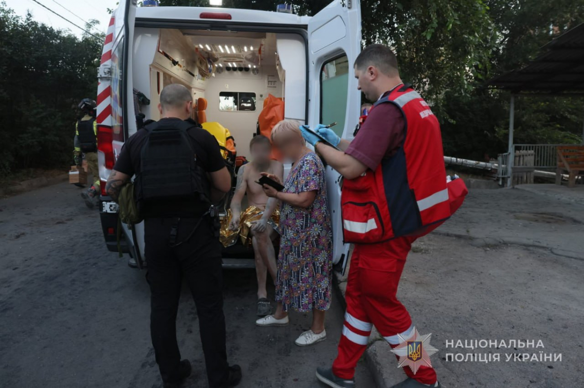 Два райони Запоріжжя атакували КАБами та дроном: є загиблий та поранені (фото, відео)