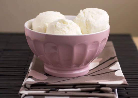 Смачне та натуральне: як приготувати домашнє морозиво