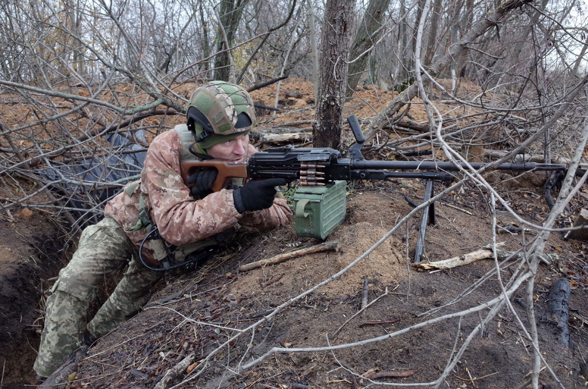 Іспанські журналісти потрапили під російський обстріл на Запоріжжі (фото)