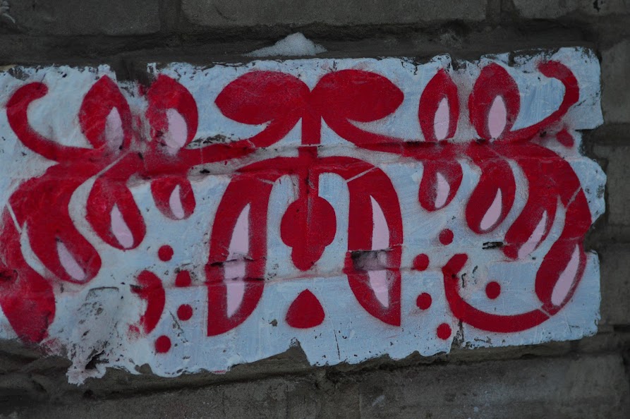 Запорізькі художники перетворили трансформаторну будку на яскравий артоб'єкт - фото