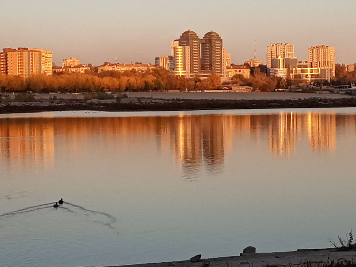 Як виглядало узбережжя Хортиці в останній день жовтня: ексклюзивний фоторепортаж