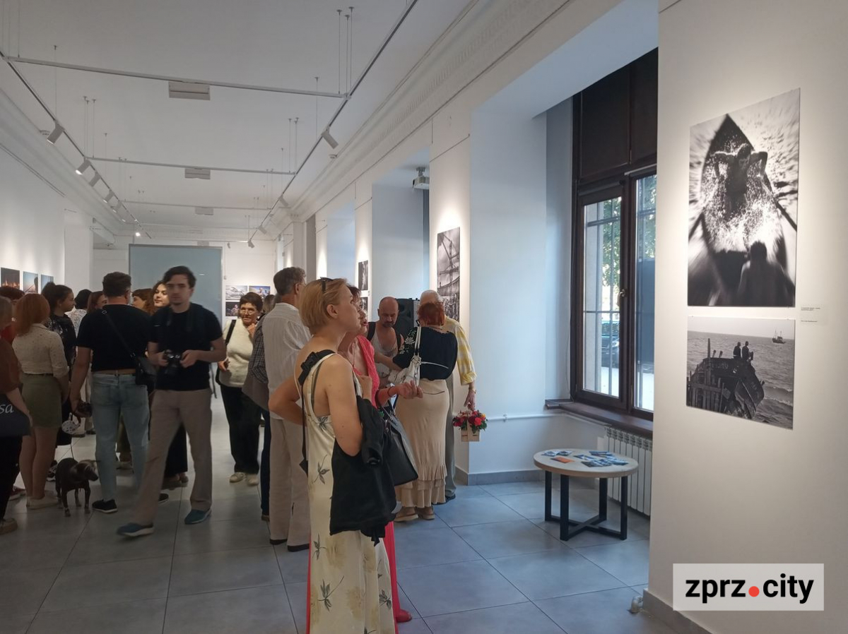 Від ретро до сьогодення -  запорізькі фотохудожники показали своєрідну історію нашого міста