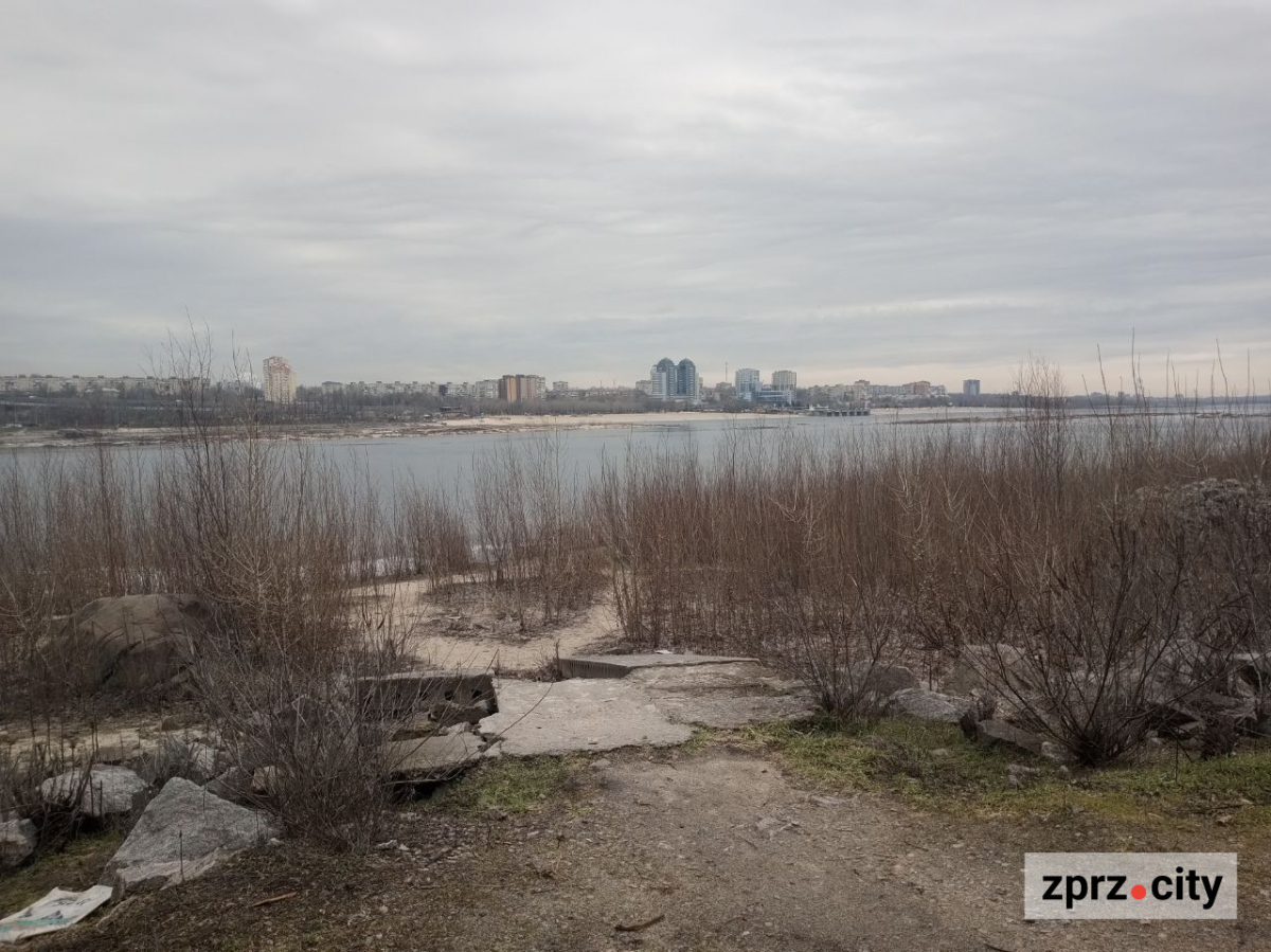 Води стало більше - як виглядає узбережжя Хортиці наприкінці зими (фото)