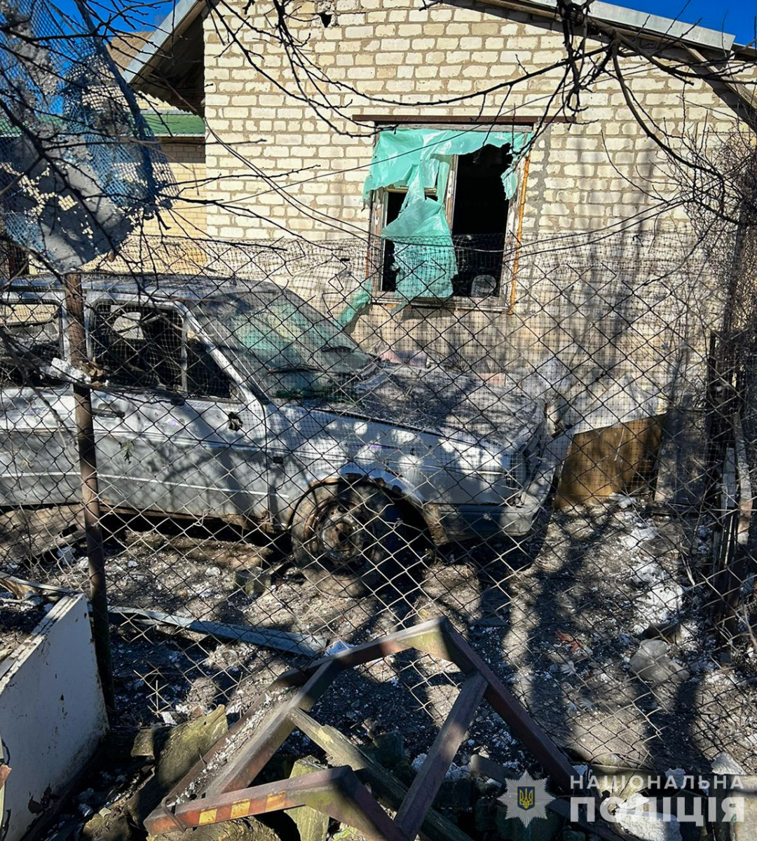 Росіяни атакували дронами село у Василівській громаді - поранено жінку