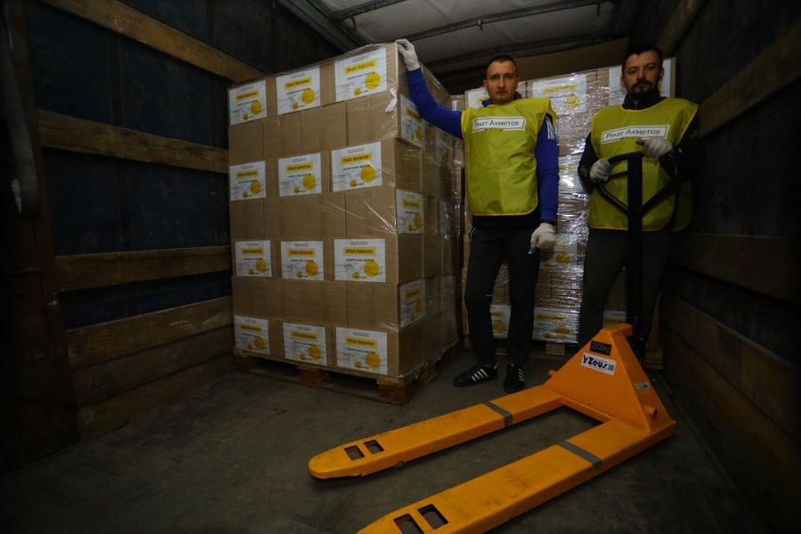 Фонд Ріната Ахметова відправляє гуманітарний вантаж до звільнених населених пунктів Донеччини