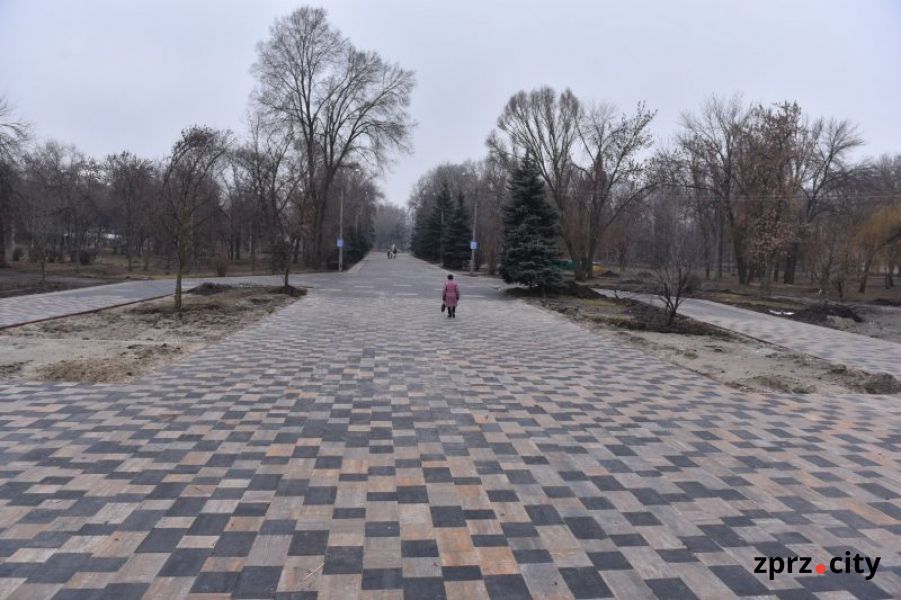 Вход в центральный парк Запорожья изменили до неузнаваемости - фото