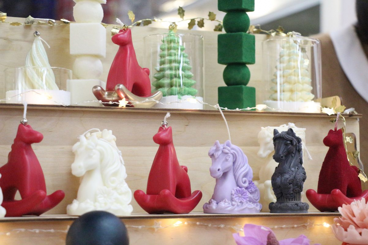 У Запоріжжі журналісти, майстрині та рок-музиканти об'єдналися і зробили благодійний ярмарок - фото