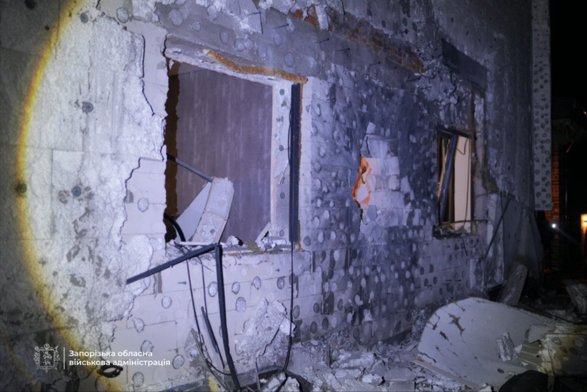 "Вечір вівторка. Люди просто були у власному домі" - що відомо про наслідки ворожої атаки 16 грудня на Запоріжжя