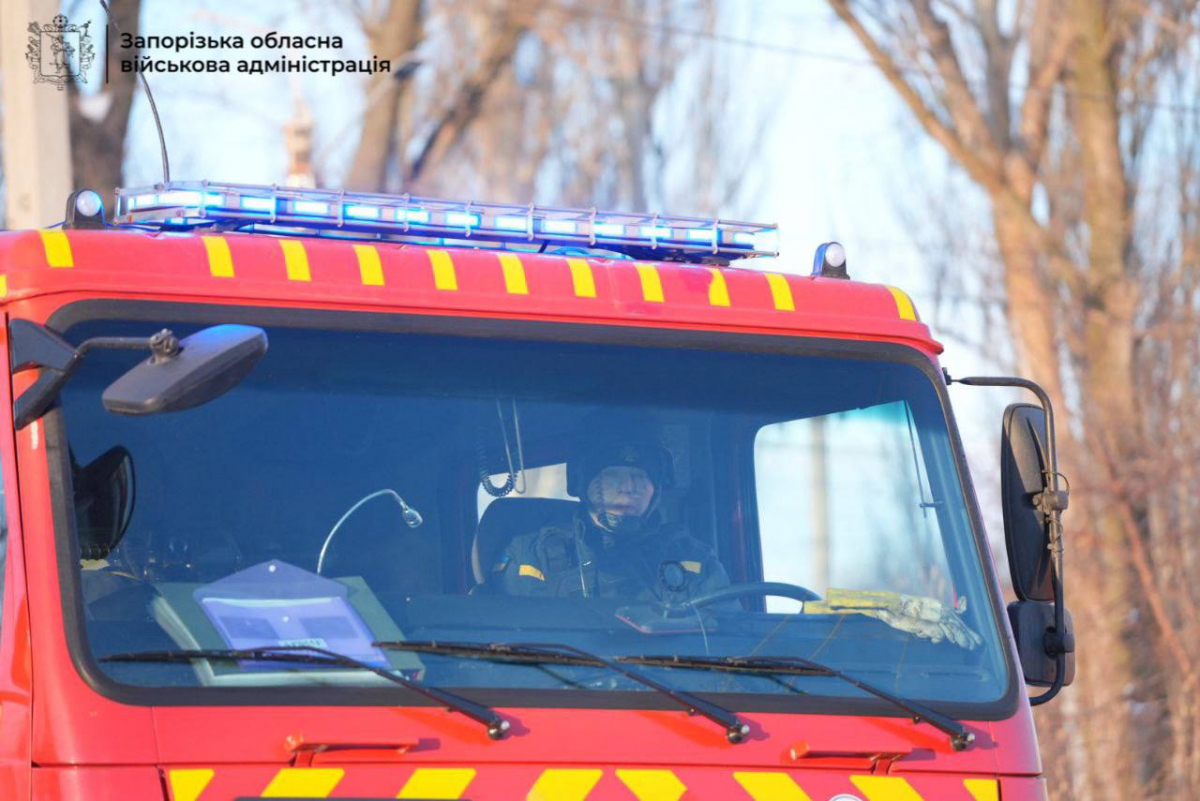 Напередодні Нового року ворог атакував Запоріжжя - фото наслідків