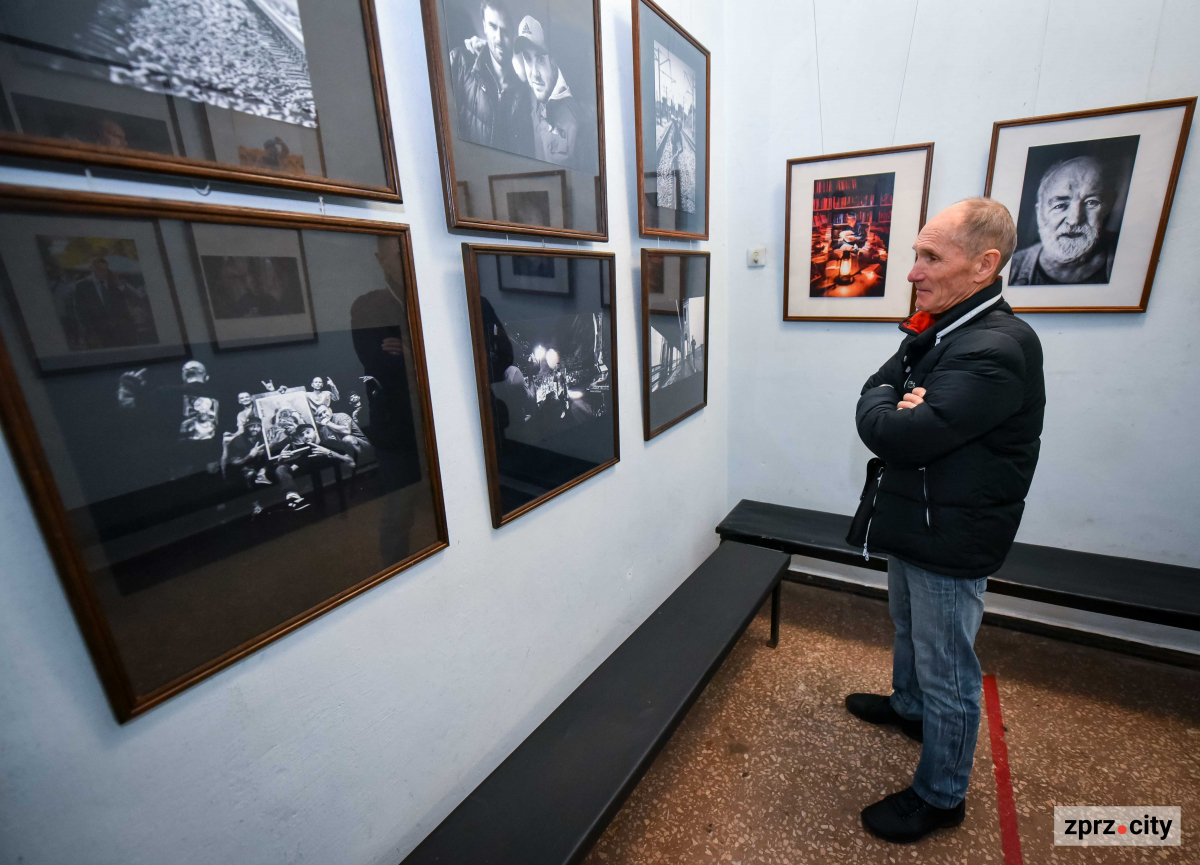 Неймовірна краса: у Запоріжжі відкрилась виставка молодого відомого фотохудожника - світлини