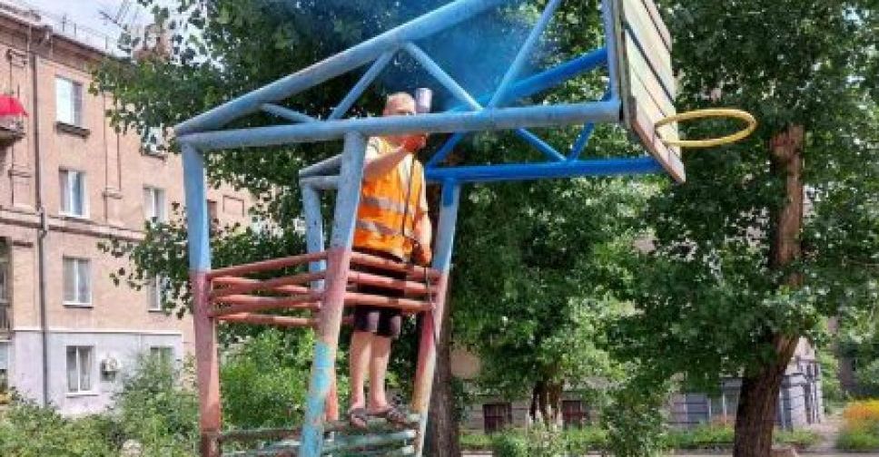 В одному з районів Запоріжжя розпочали ремонт дитячих та спортивних майданчиків
