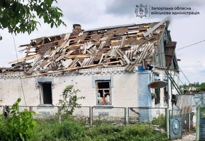 Російські дрони вночі атакували Запоріжжя - за минулу добу внаслідок обстрілів шестеро поранених (фото, відео)
