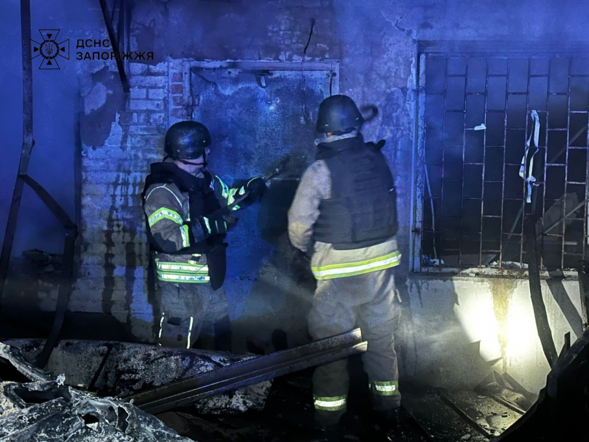 "Осередок вибуху був буквально за два будинки від нас" - що розповідають очевидці масованого авіаудару по Запоріжжю (відео, фото)